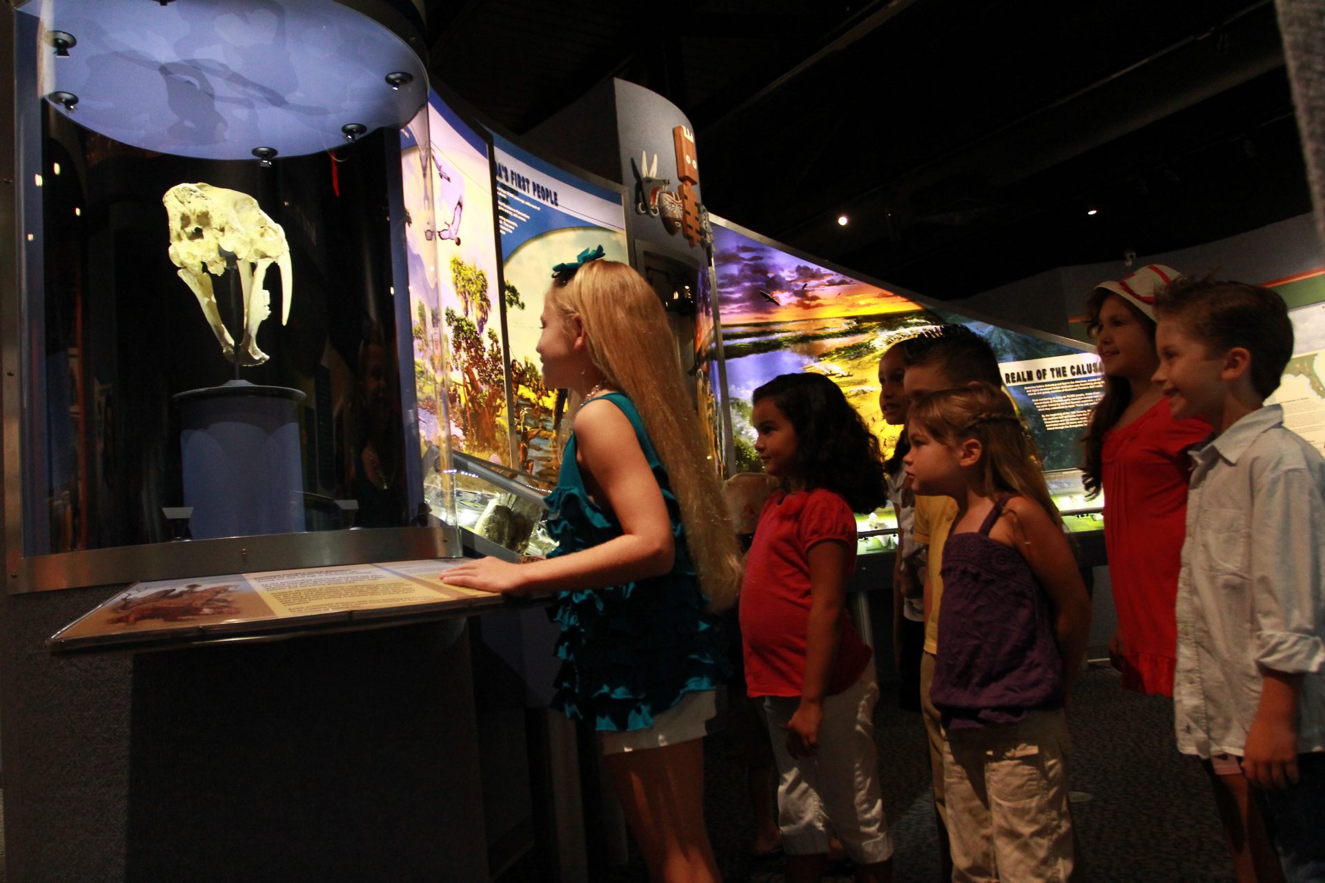 Children in exhibit gallery